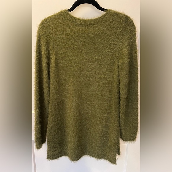 Ladies Fuzzy Sweater - Picture 4 of 4